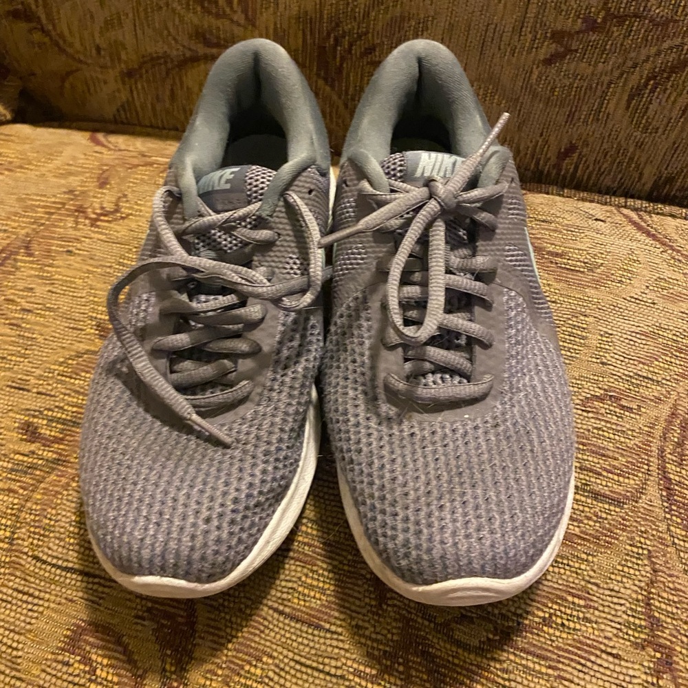 Works 6.5 Nikes
